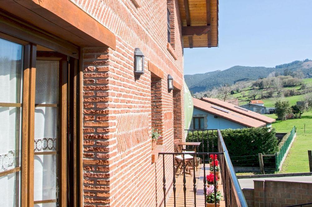 Apartamentos Toraya Hoz de Anero Екстериор снимка