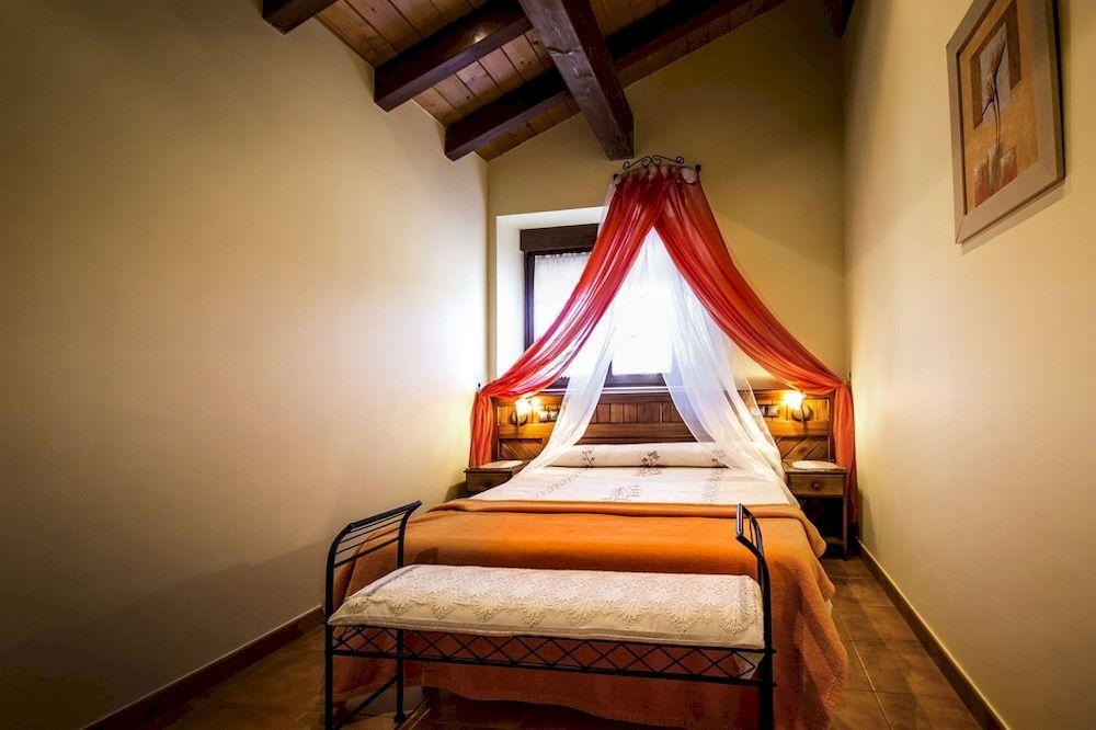 Apartamentos Toraya Hoz de Anero Екстериор снимка