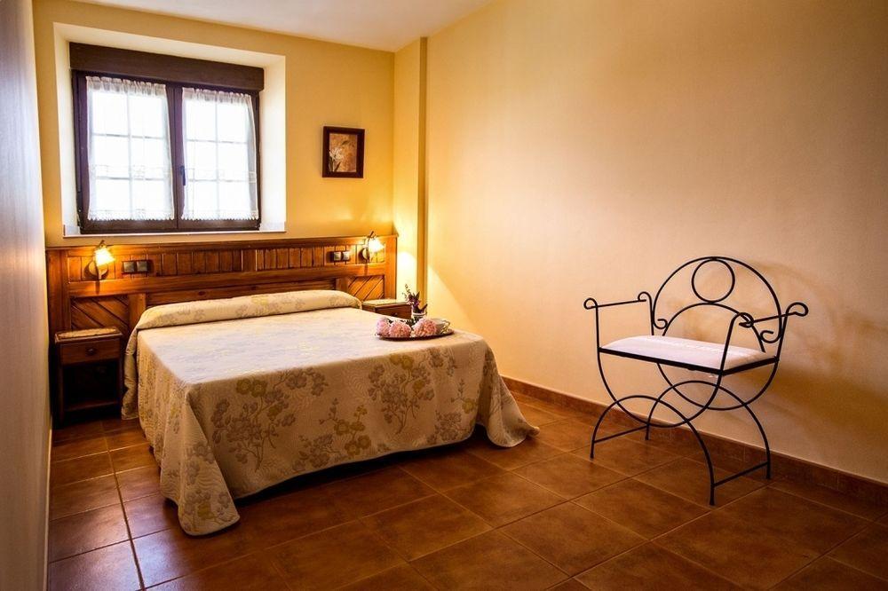 Apartamentos Toraya Hoz de Anero Екстериор снимка