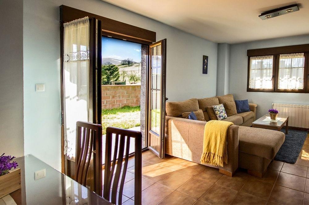 Apartamentos Toraya Hoz de Anero Екстериор снимка